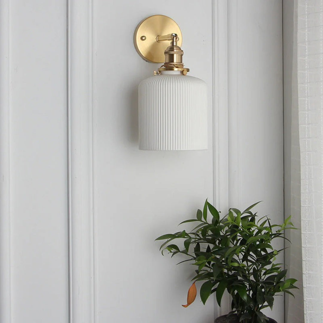 Japońska mosiężna plisowana lampa ścienna – widok produktu 10 | Nuvira Home