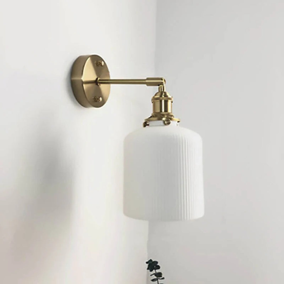Japońska mosiężna plisowana lampa ścienna – widok produktu 14 | Nuvira Home