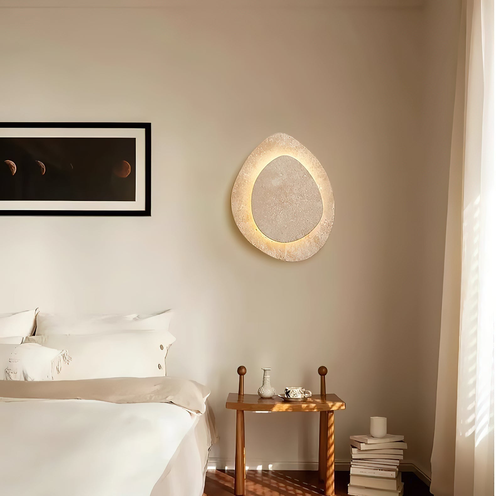 Kinkiet Minimalistyczny z Trawertynu z Wbudowanym LED – widok produktu 6 | Nuvira Home