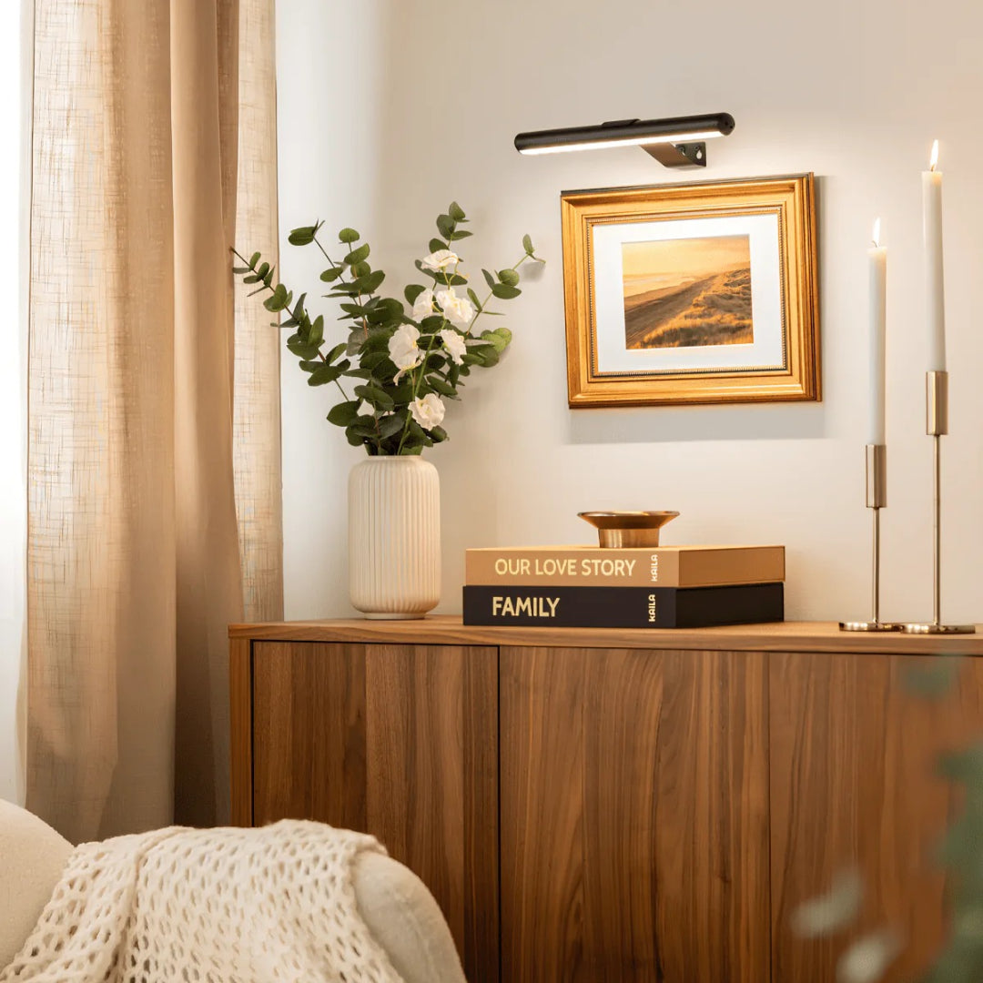 Klasyczna liniowa lampa LED do obrazów – widok produktu 6 | Nuvira Home