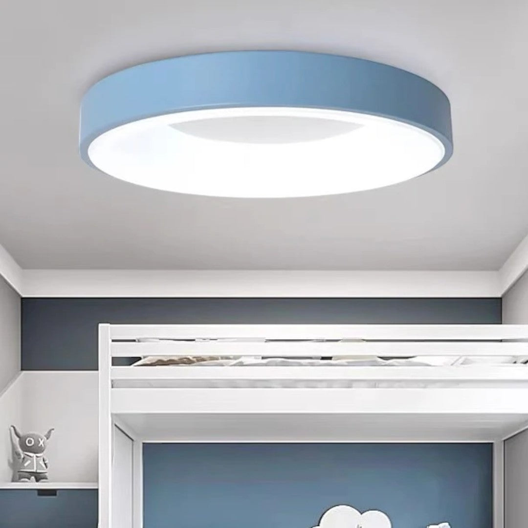 Kreatywna Kolorowa Lampa Sufitowa z Prostym Oświetleniem LED – widok produktu 5 | Nuvira Home