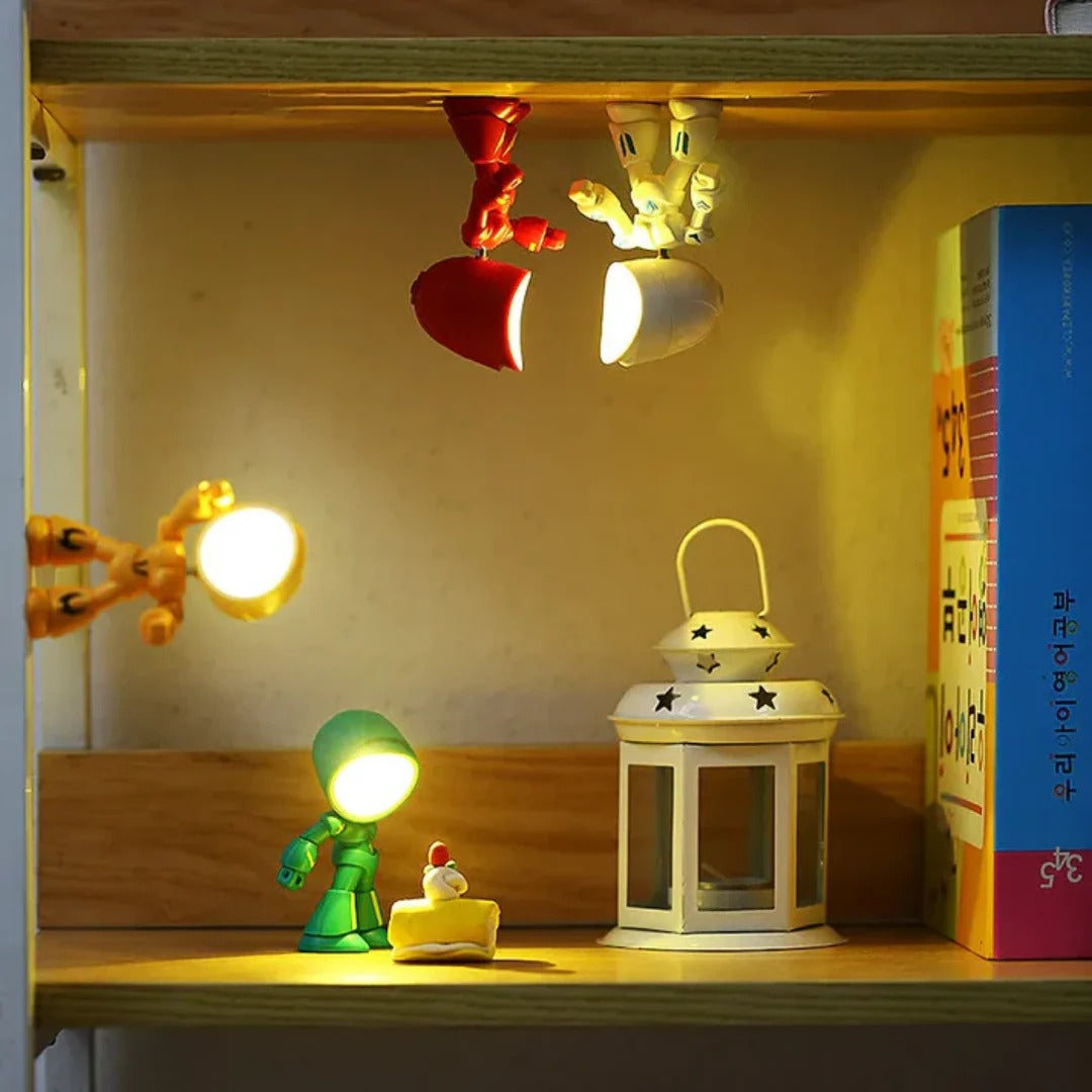 Kreskówkowa lampka stołowa LED robot – widok produktu 2 | Nuvira Home