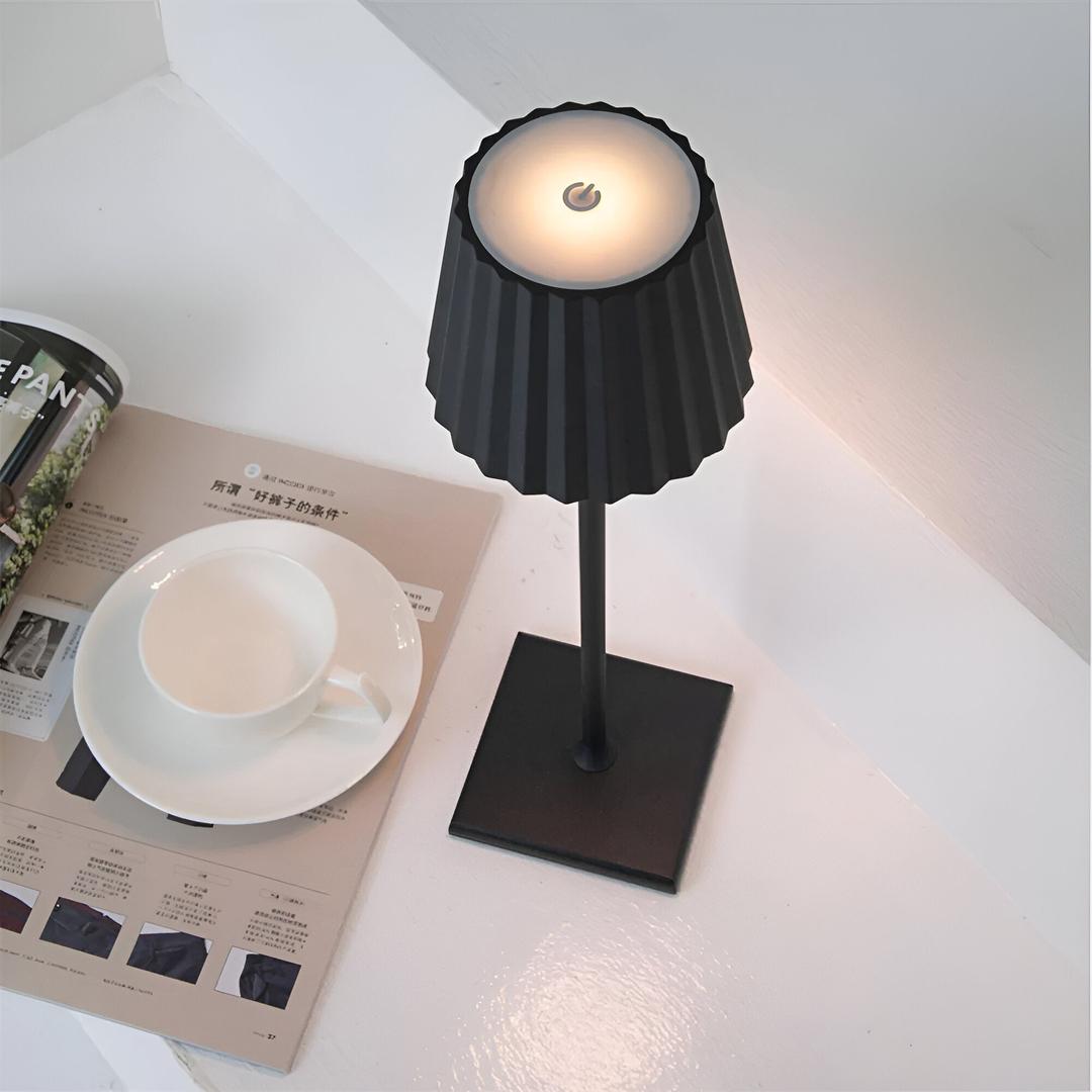Ładowalna Lampa Stołowa LED – Bezprzewodowa – widok produktu 11 | Nuvira Home