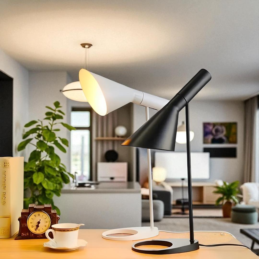 Lampa Stołowa LED O Delikatnym Zakrzywieniu – Nowoczesna – widok produktu 4 | Nuvira Home