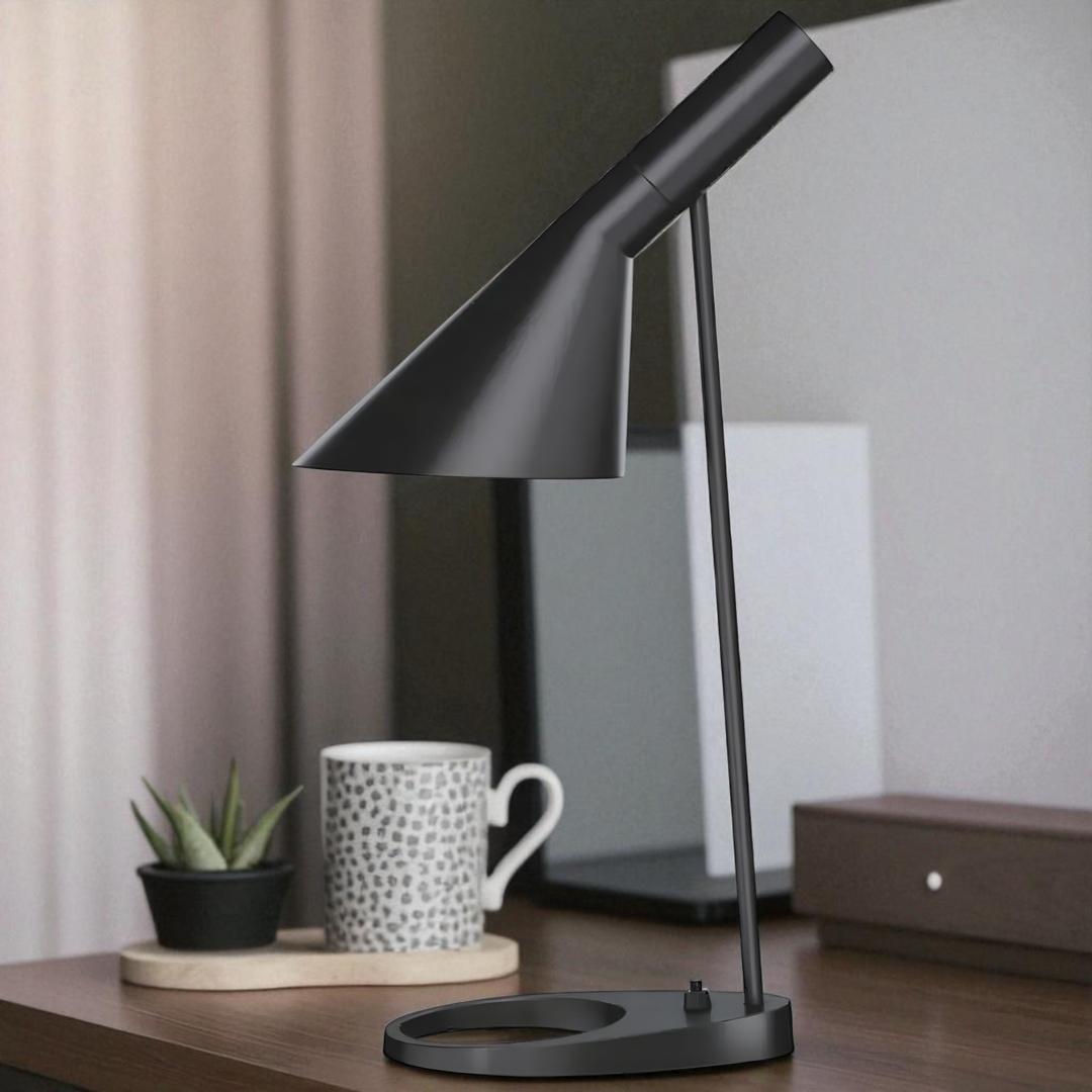 Lampa Stołowa LED O Delikatnym Zakrzywieniu – Nowoczesna – widok produktu 7 | Nuvira Home