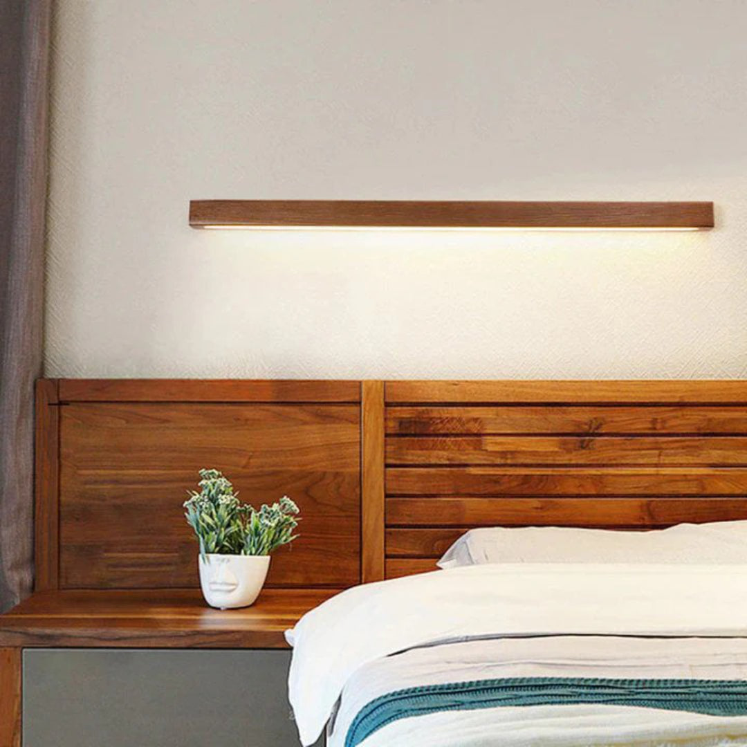 Liniowa drewniana lampa ścienna – widok produktu 4 | Nuvira Home
