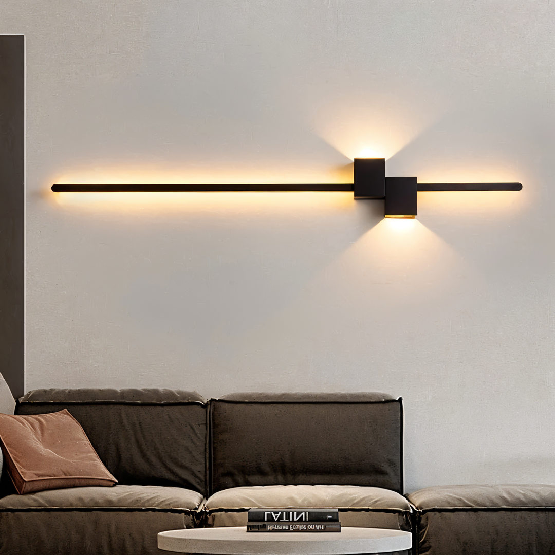 Liniowa Lampa Ścienna LED – Czarny Design – widok produktu 1 | Nuvira Home