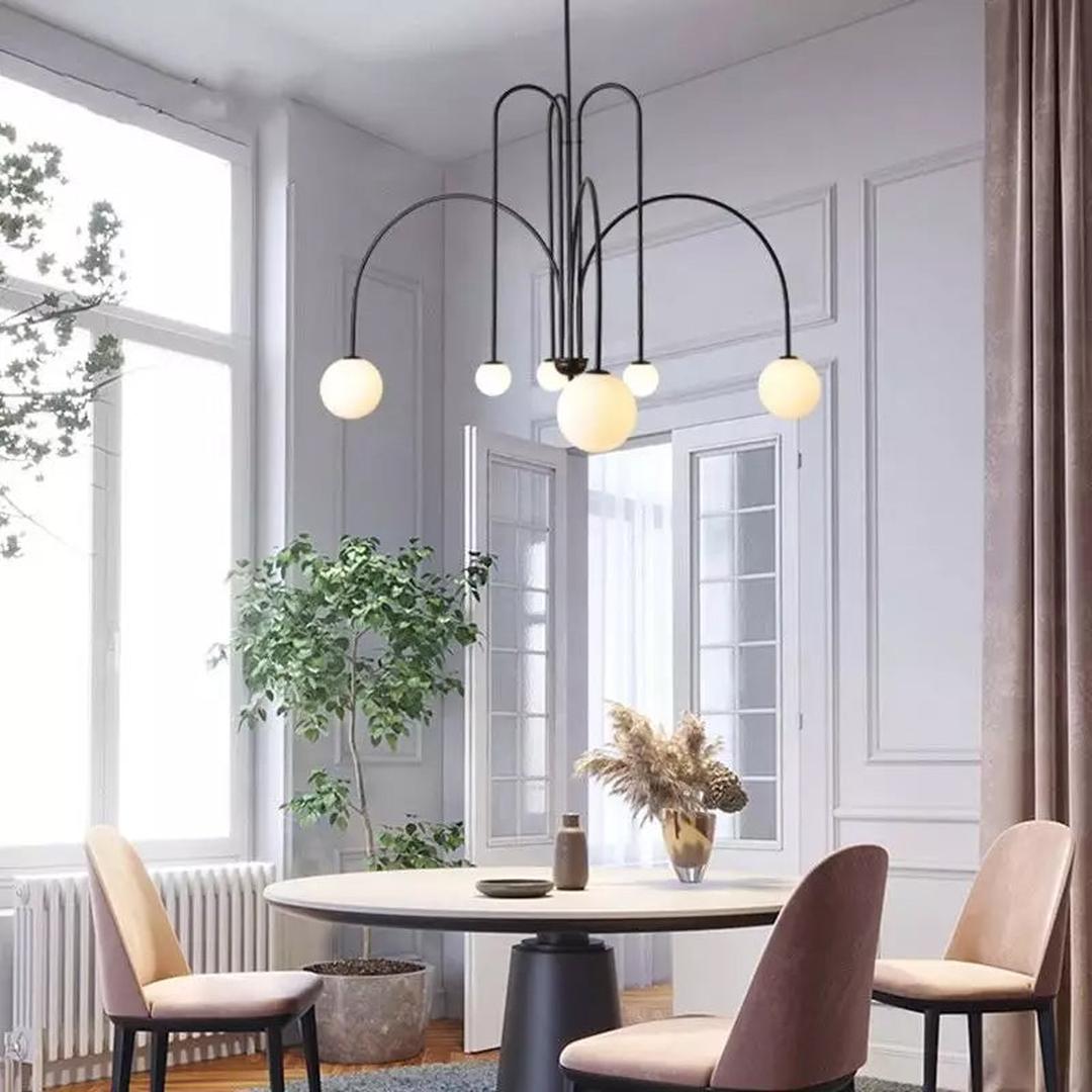Metalowy Żyrandol Z Kulistymi Kloszami – widok produktu 9 | Nuvira Home
