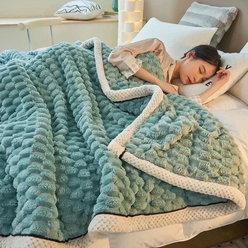 Miękki Flanelowy Koc na Kanapę i Łóżko – widok produktu 3 | Nuvira Home