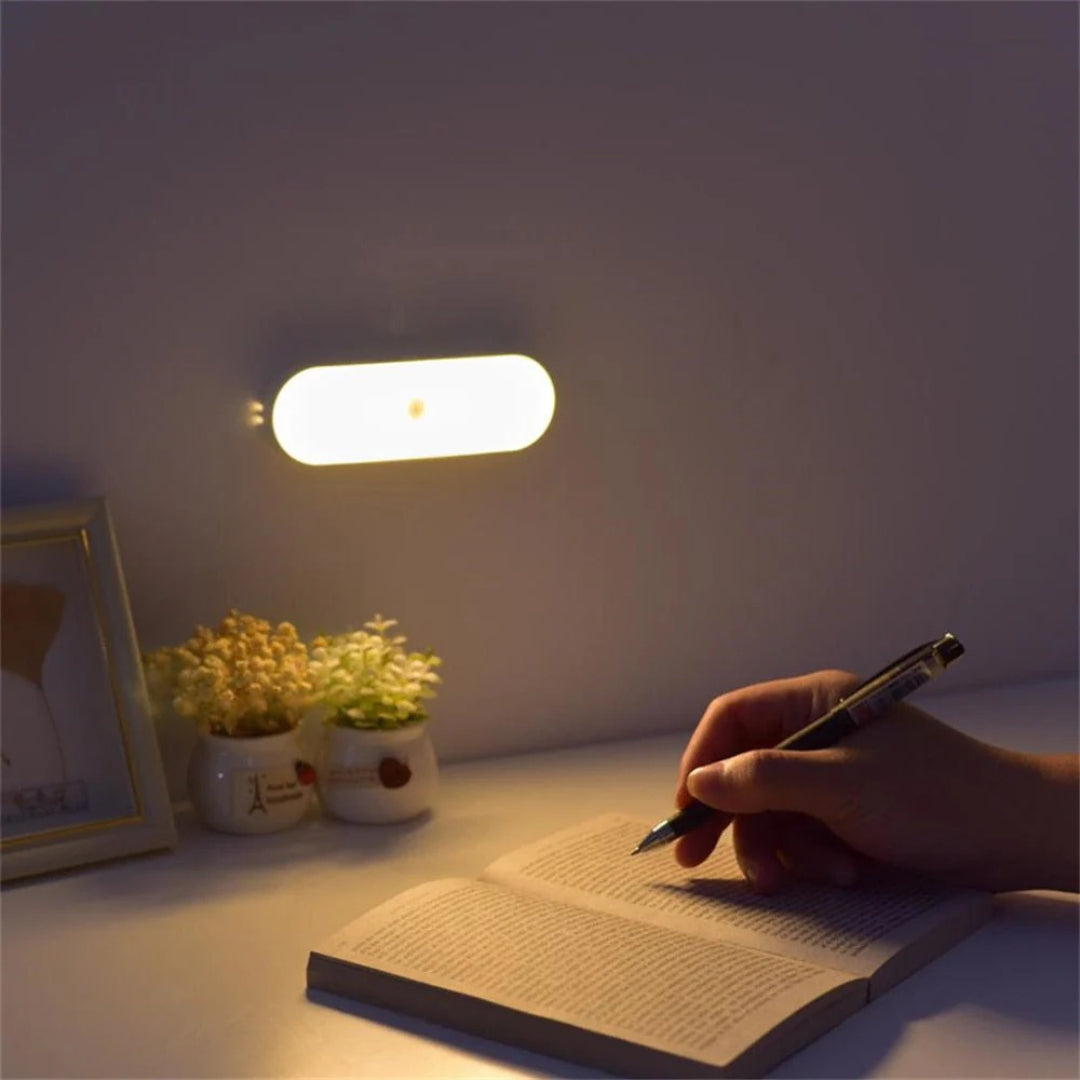 Minimalistyczna lampa ścienna z czujnikiem ruchu – widok produktu 3 | Nuvira Home