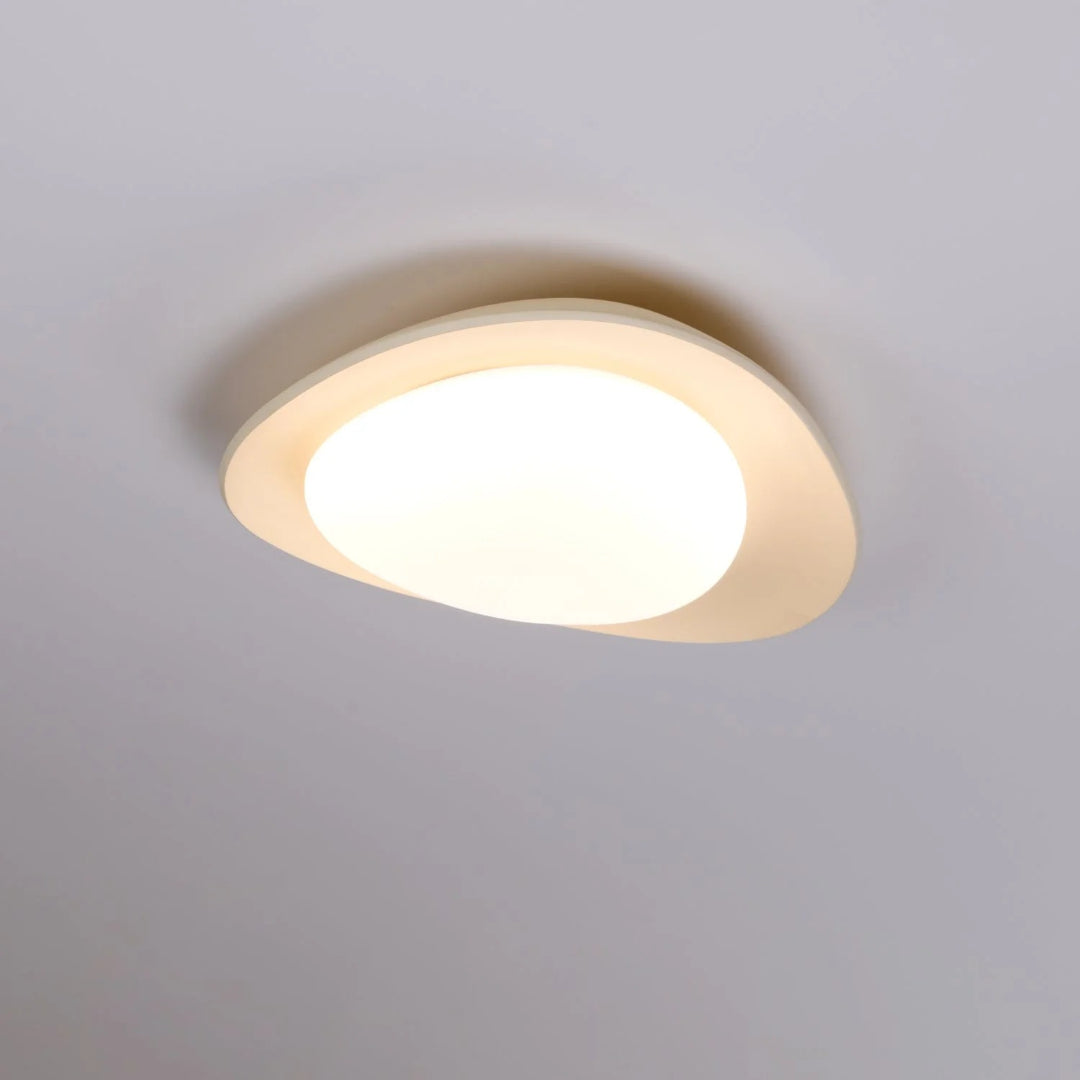 Minimalistyczna lampa sufitowa z motywem liścia – widok produktu 33 | Nuvira Home