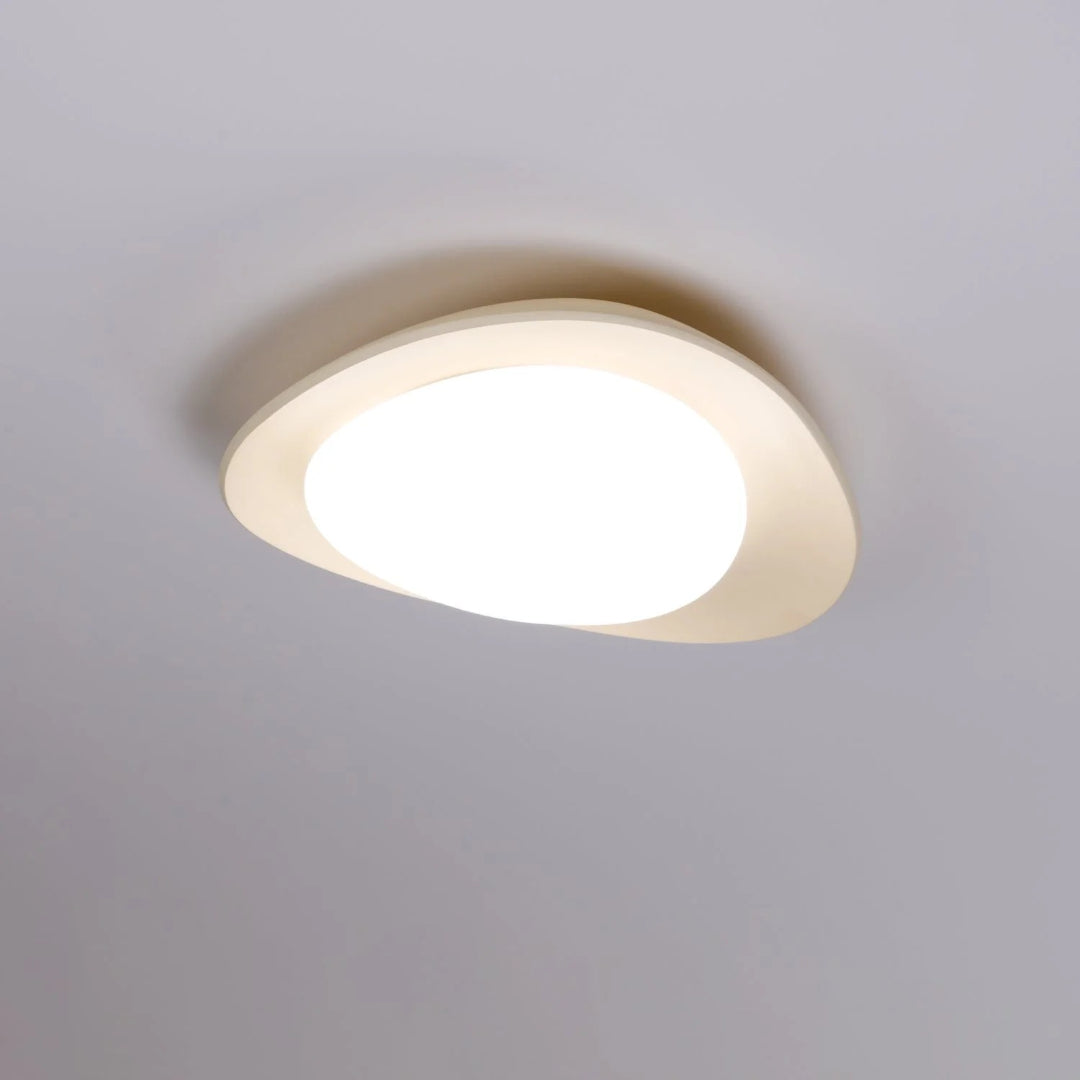 Minimalistyczna lampa sufitowa z motywem liścia – widok produktu 34 | Nuvira Home