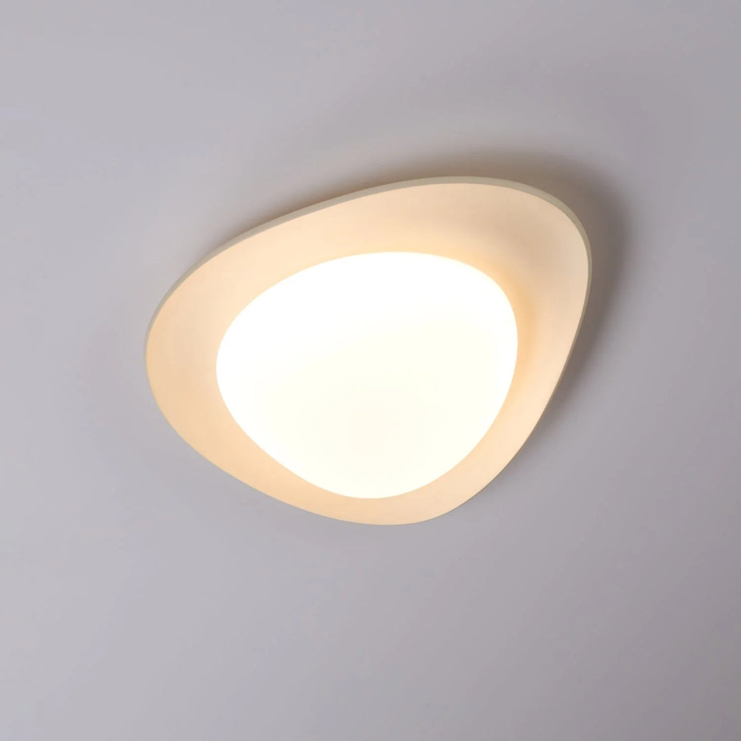 Minimalistyczna lampa sufitowa z motywem liścia – widok produktu 38 | Nuvira Home