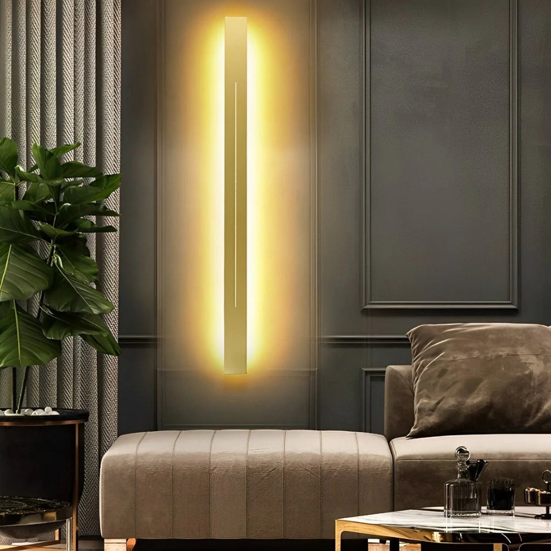 Minimalistyczna liniowa lampa ścienna LED – widok produktu 1 | Nuvira Home
