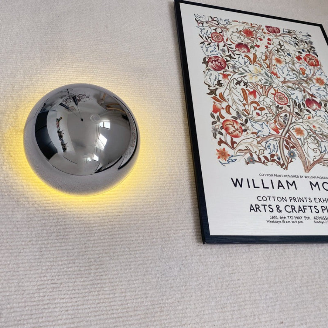 Minimalistyczna okrągła lampa ścienna – widok produktu 6 | Nuvira Home