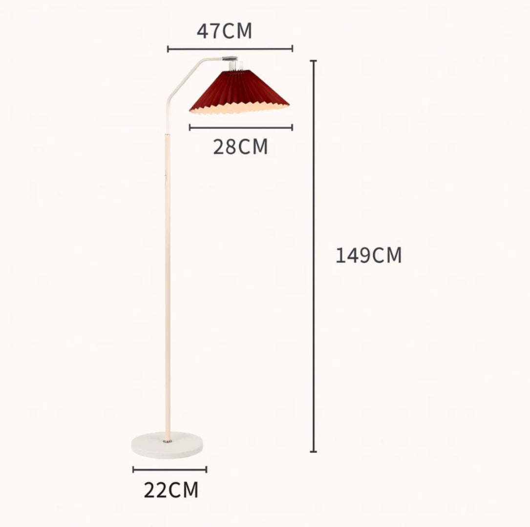 Minimalistyczna plisowana lampa podłogowa z tkaniny – widok produktu 16 | Nuvira Home