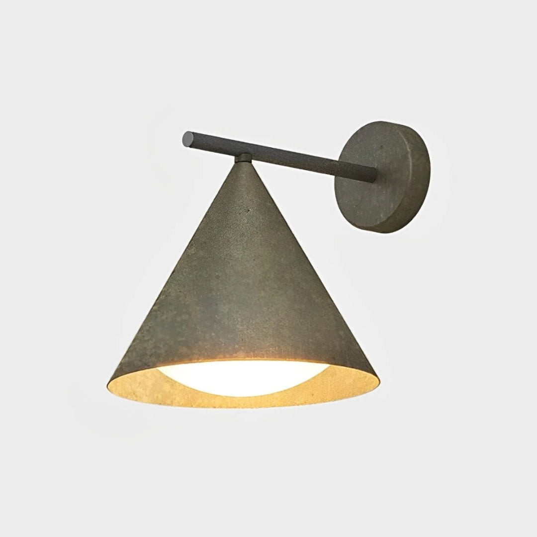 Minimalistyczna stożkowa zewnętrzna lampa ścienna – widok produktu 12 | Nuvira Home