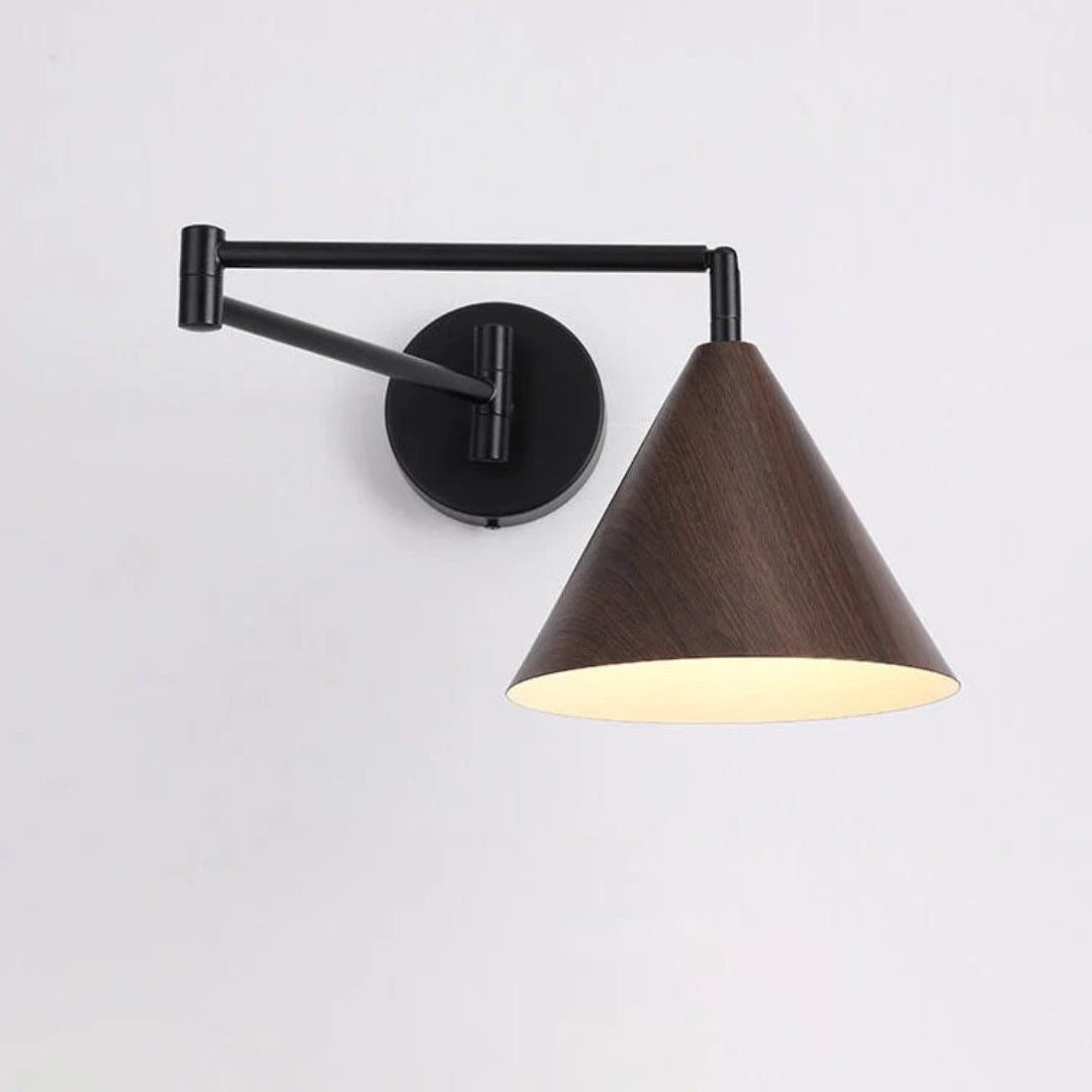 Nordycka drewniana stożkowa lampa ścienna – widok produktu 6 | Nuvira Home