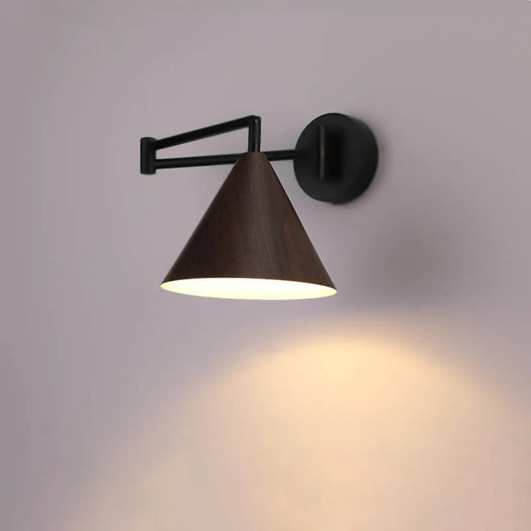 Nordycka drewniana stożkowa lampa ścienna – widok produktu 14 | Nuvira Home