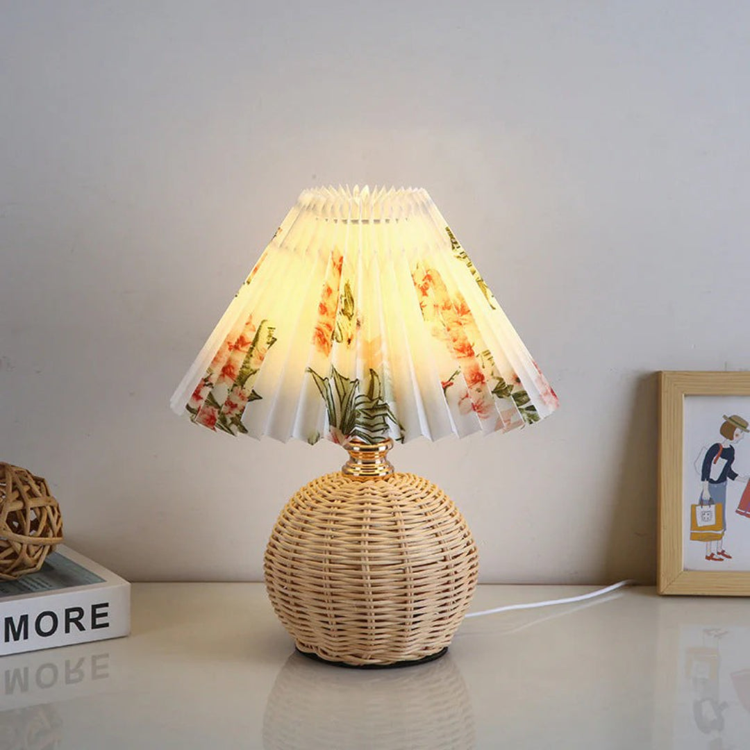 Nordycka rattanowa plisowana lampka stołowa – widok produktu 15 | Nuvira Home