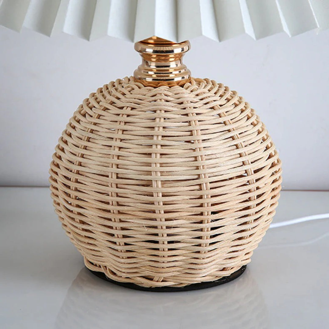 Nordycka rattanowa plisowana lampka stołowa – widok produktu 18 | Nuvira Home