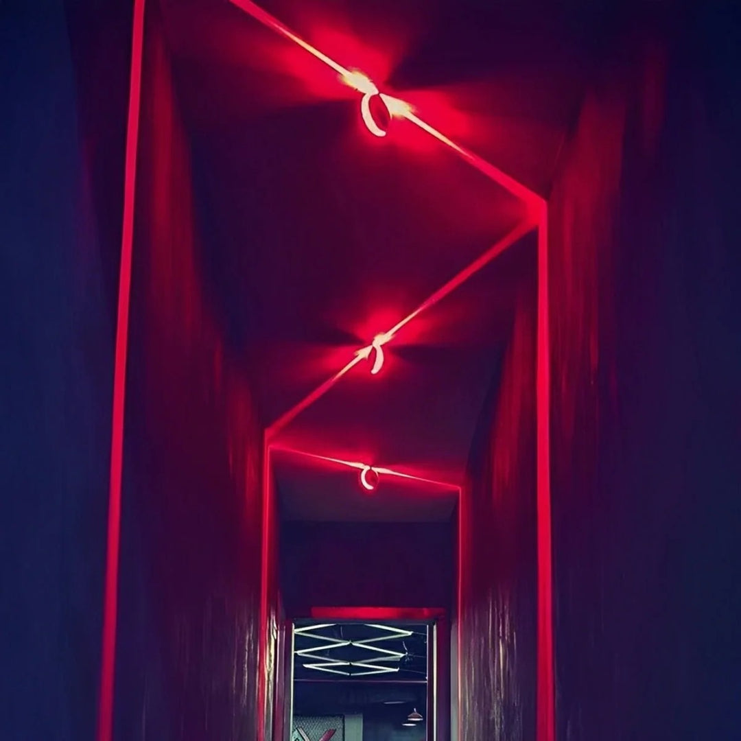 Nowoczesna lampa ścienna LED typu beam – widok produktu 9 | Nuvira Home