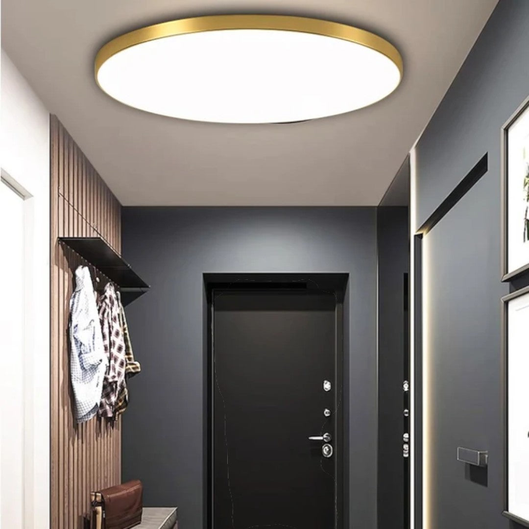 Nowoczesna Okrągła Lampa Sufitowa z Minimalistycznym Designem LED – widok produktu 2 | Nuvira Home