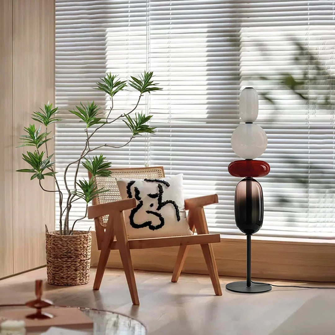 Nowoczesna szklana lampa podłogowa – widok produktu 1 | Nuvira Home