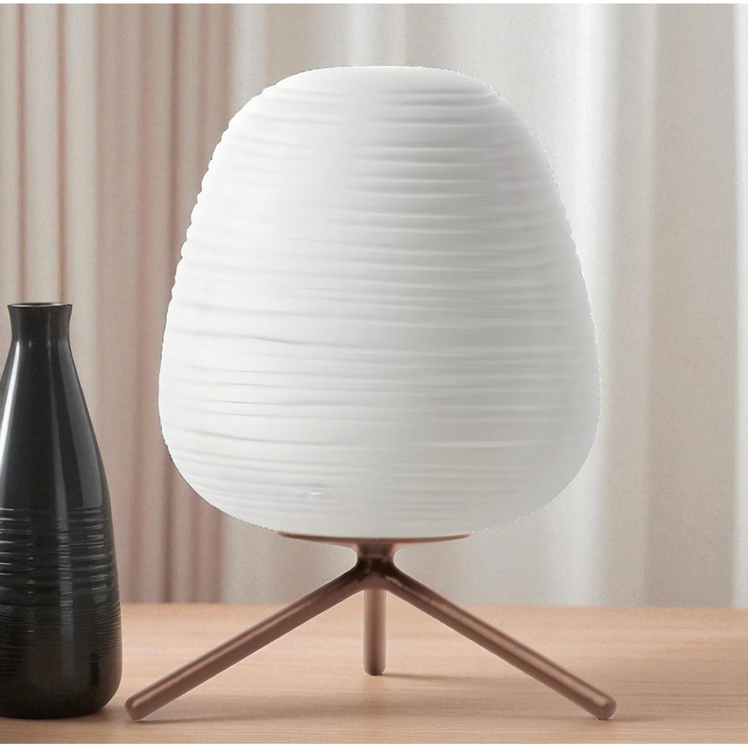 Nowoczesna szklana lampa stołowa – Miękkie światło – widok produktu 8 | Nuvira Home