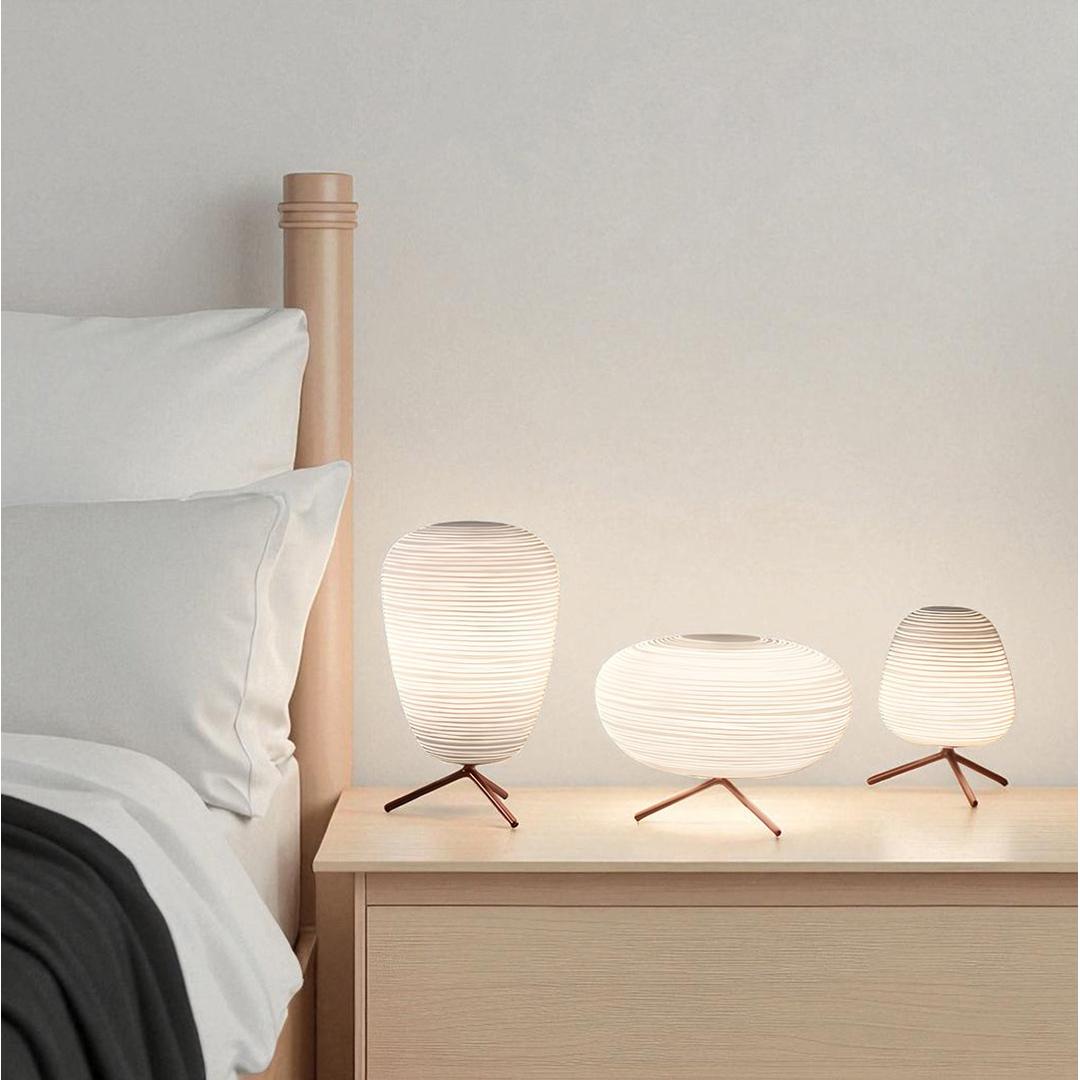 Nowoczesna szklana lampa stołowa – Miękkie światło – widok produktu 11 | Nuvira Home