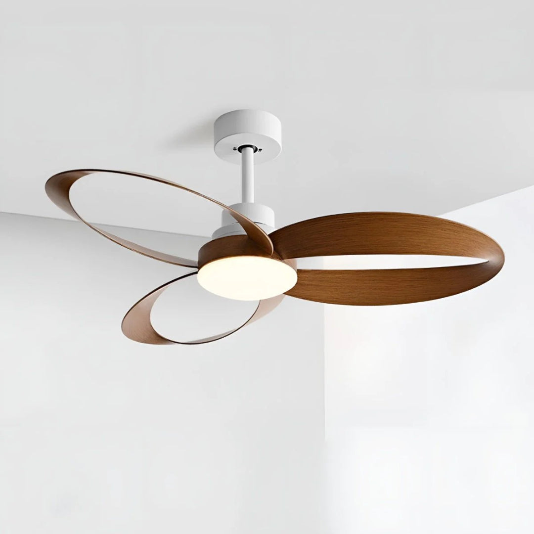 Nowoczesny geometryczny wentylator sufitowy LED – widok produktu 1 | Nuvira Home