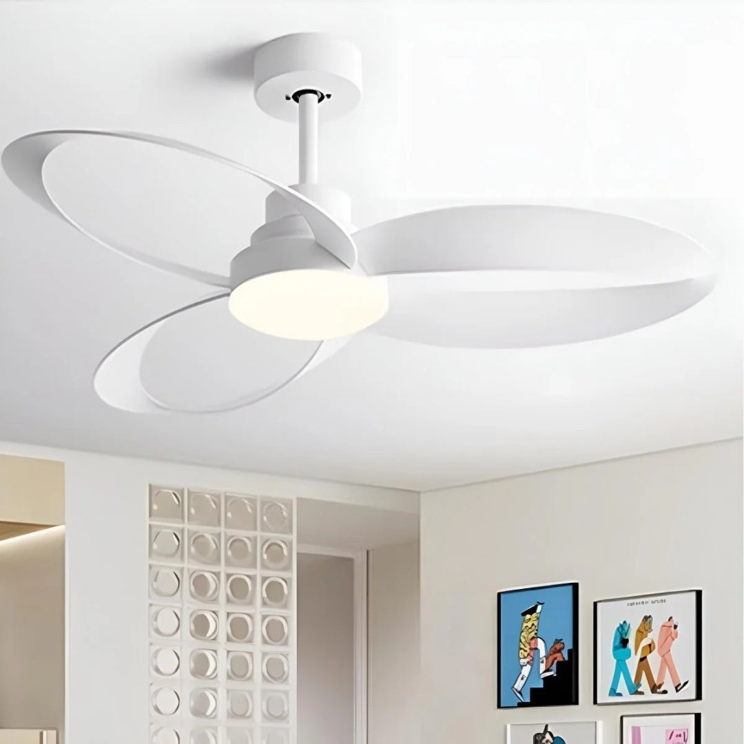Nowoczesny geometryczny wentylator sufitowy LED – widok produktu 2 | Nuvira Home