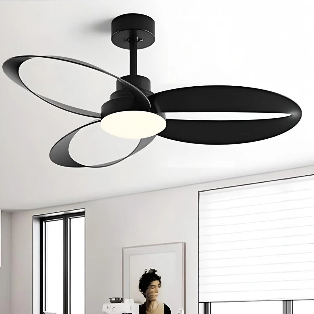 Nowoczesny geometryczny wentylator sufitowy LED – widok produktu 3 | Nuvira Home