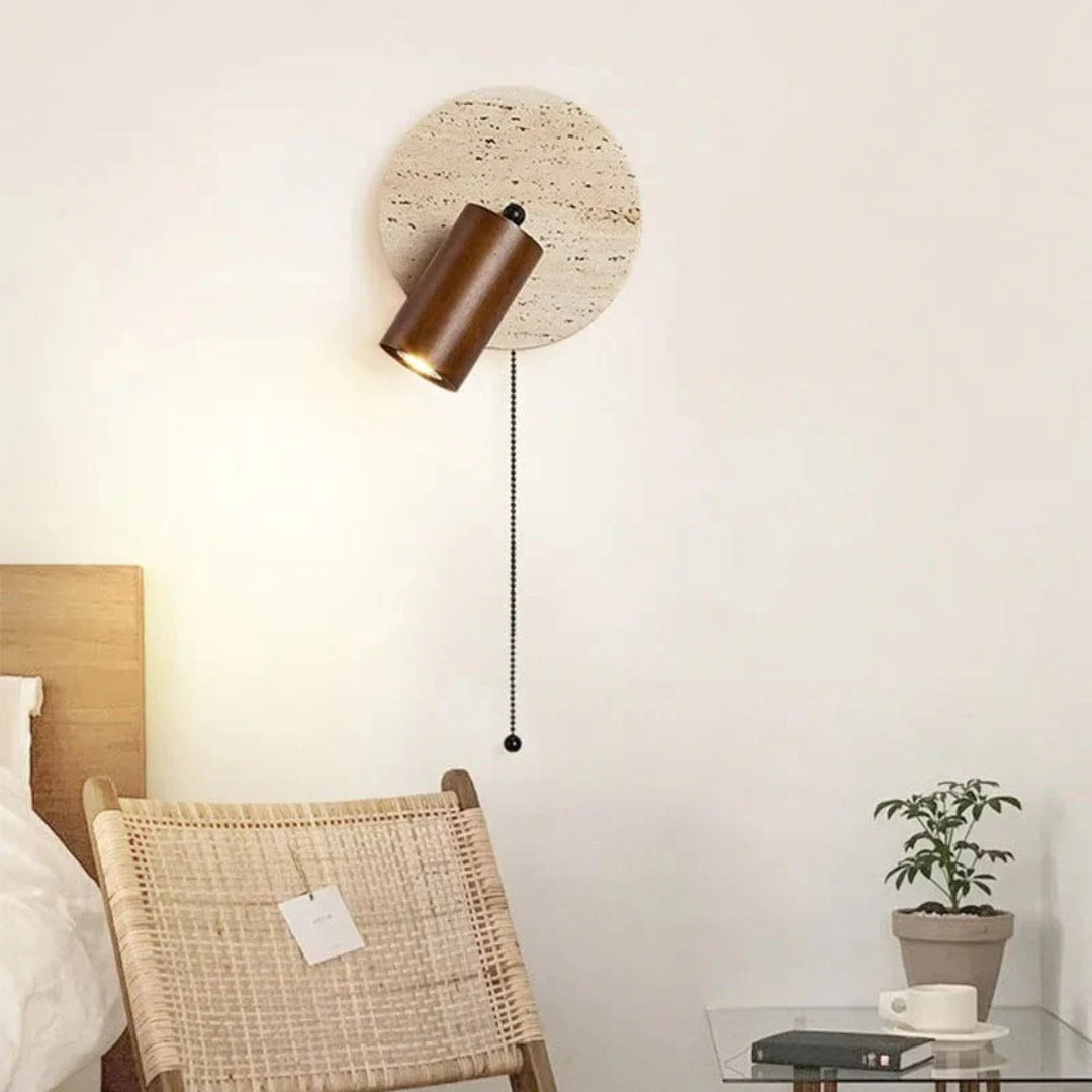 Obrotowa lampa ścienna z trawertynu – widok produktu 8 | Nuvira Home