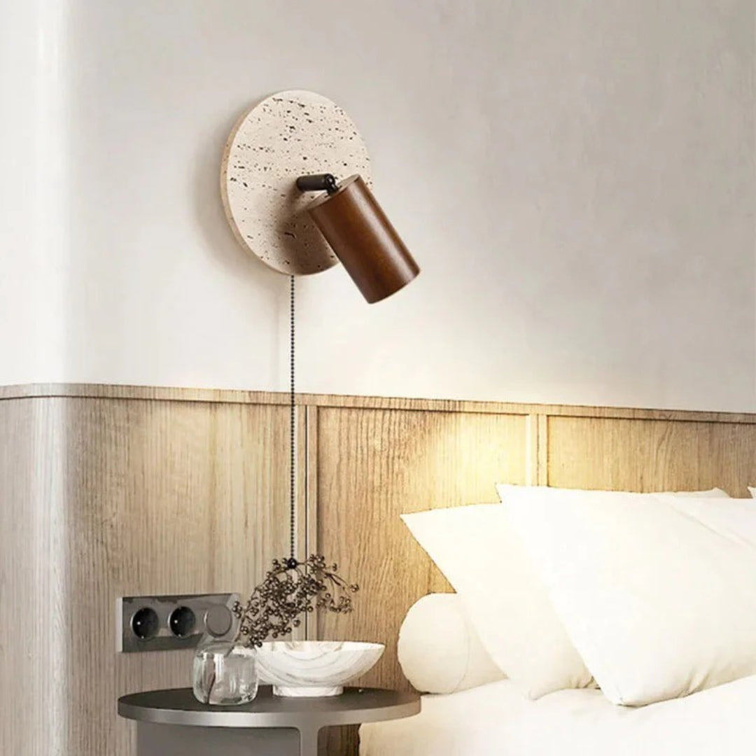 Obrotowa lampa ścienna z trawertynu – widok produktu 12 | Nuvira Home