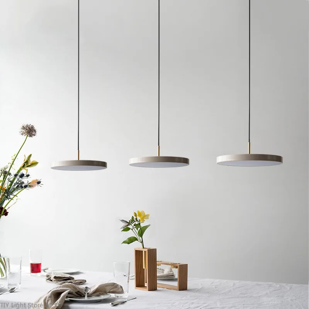 Okrągła Lampa Wisząca – Luksusowy Design do Wnętrz – widok produktu 4 | Nuvira Home