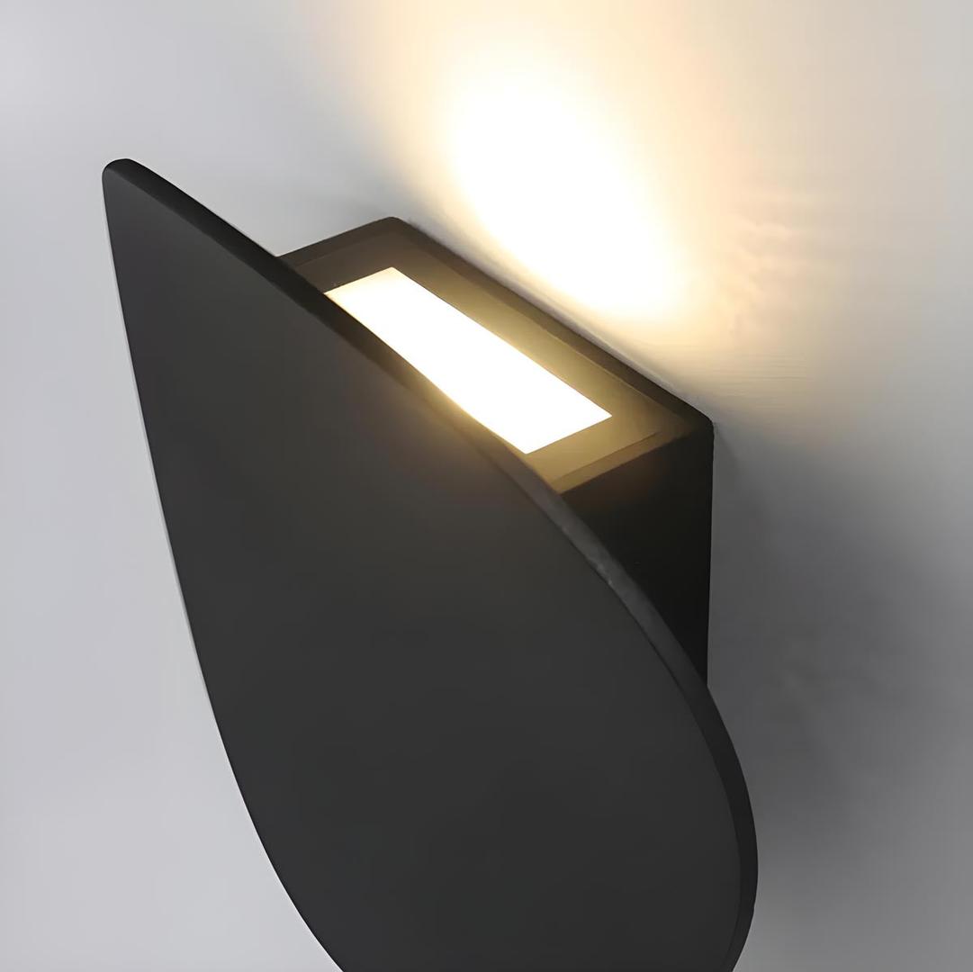 Okrągła Metalowa Lampa Ścienna – widok produktu 11 | Nuvira Home