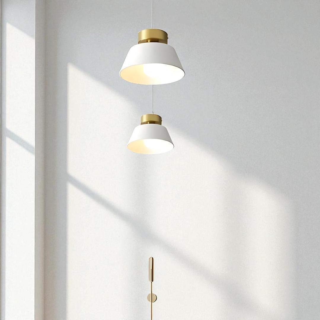 Okrągła Żelazna Lampa Sufitowa – Złota Podsufitka – widok produktu 3 | Nuvira Home