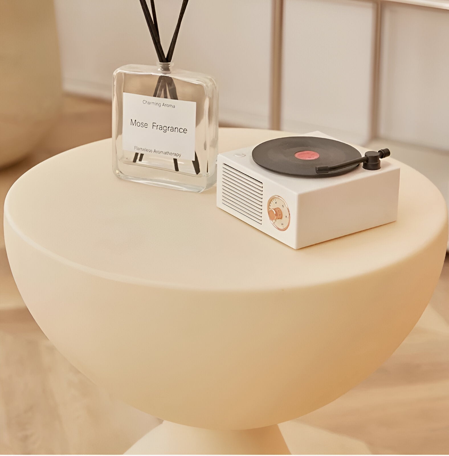 Okrągły Stolik Kawowy do Salonu w Stylu Nowoczesnym – widok produktu 3 | Nuvira Home