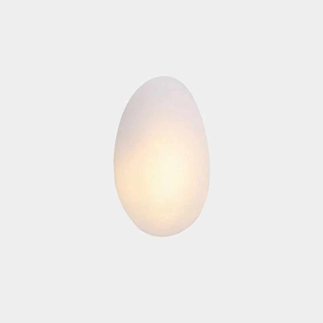 Organiczna minimalistyczna lampa ścienna – widok produktu 3 | Nuvira Home