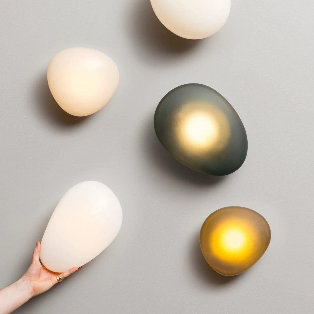 Organiczna minimalistyczna lampa ścienna – widok produktu 8 | Nuvira Home