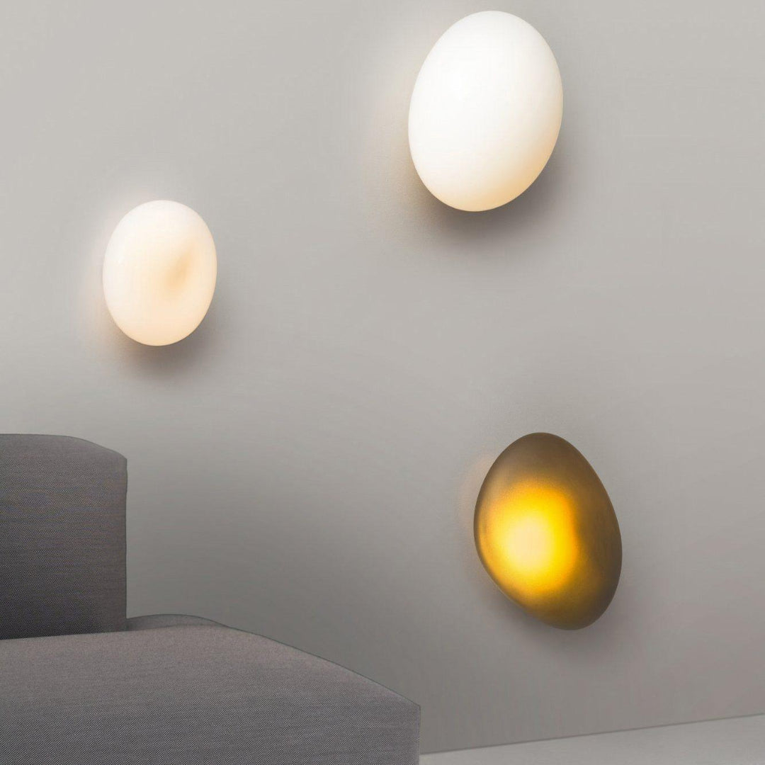 Organiczna minimalistyczna lampa ścienna – widok produktu 9 | Nuvira Home