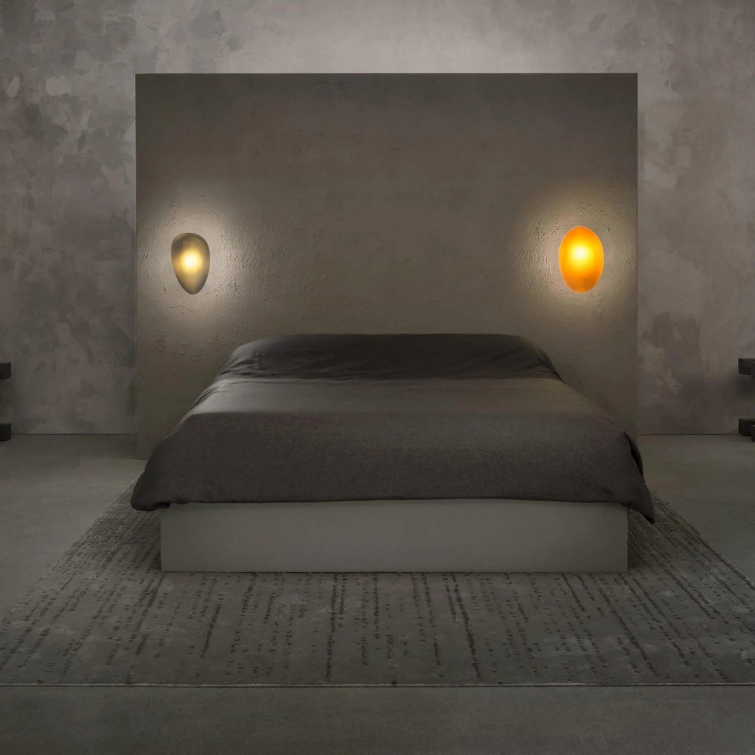Organiczna minimalistyczna lampa ścienna – widok produktu 25 | Nuvira Home