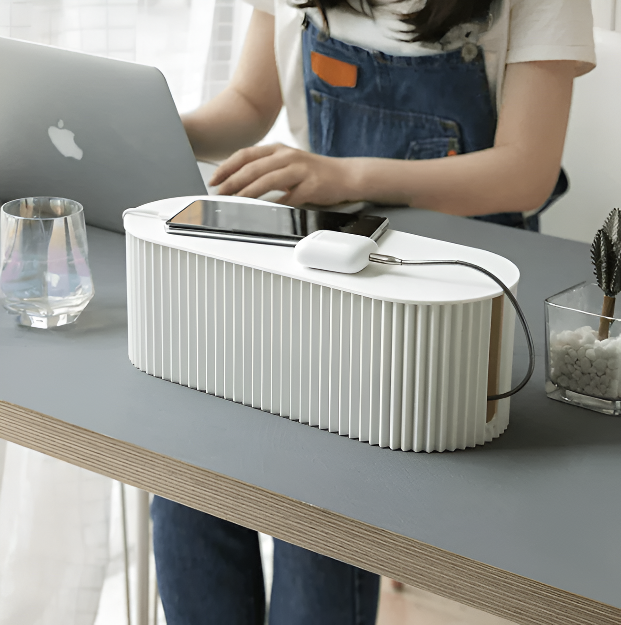 Organizer na Kable w Stylu Macaron – widok produktu 2 | Nuvira Home