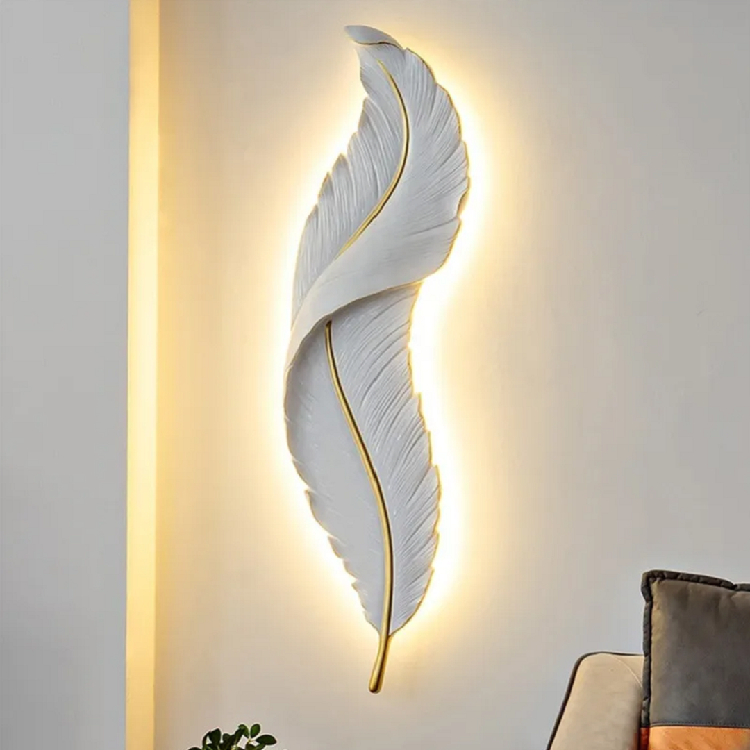 Piórkowa Lampa Ścienna LED Z Miękkim Światłem Dekoracyjnym – widok produktu 2 | Nuvira Home