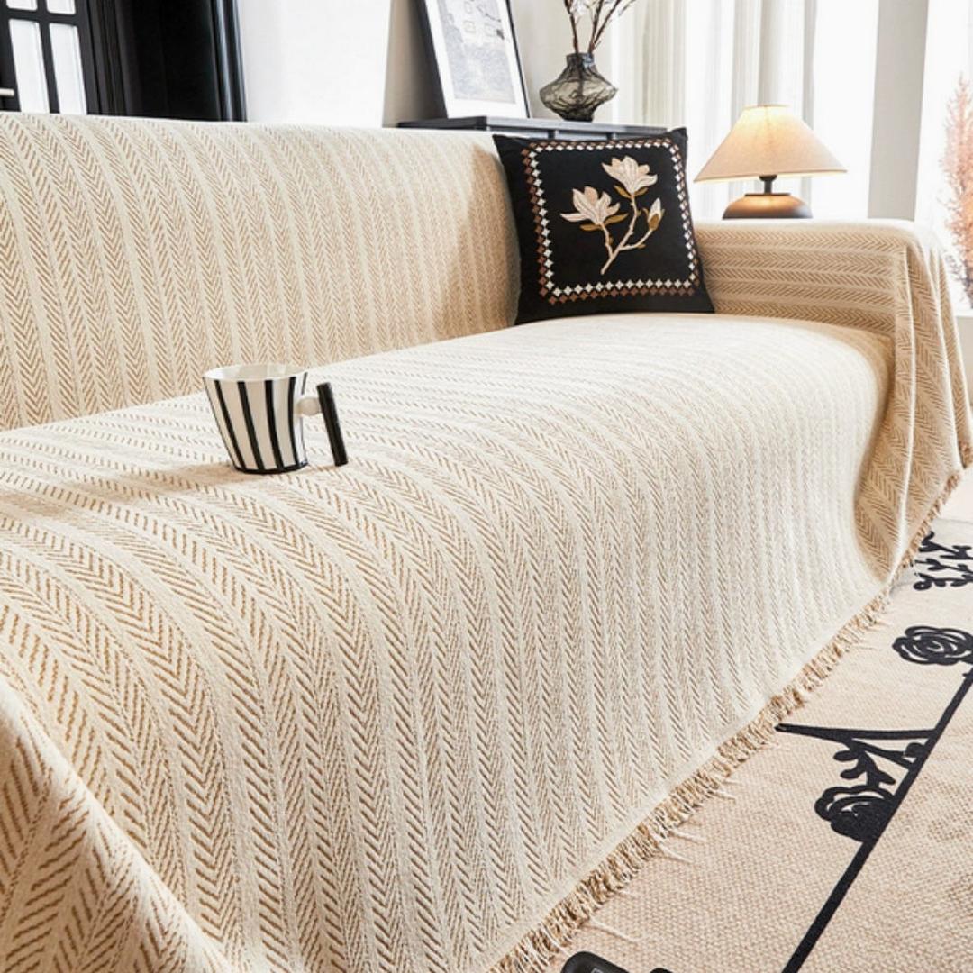 Pokrowiec Na Sofę Chenille We Wzór Jodełki – Stylowy – widok produktu 1 | Nuvira Home