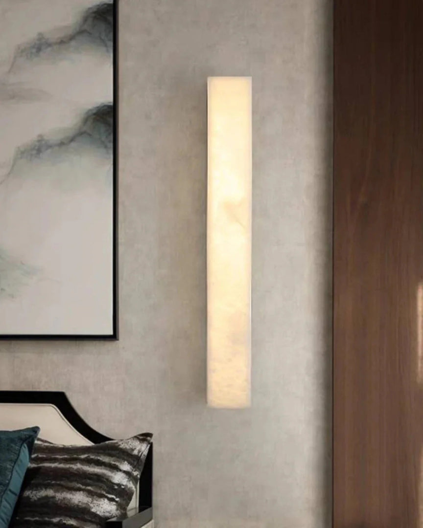 Prostokątna lampa ścienna z naturalnego kamienia do montażu na ścianie – widok produktu 13 | Nuvira Home