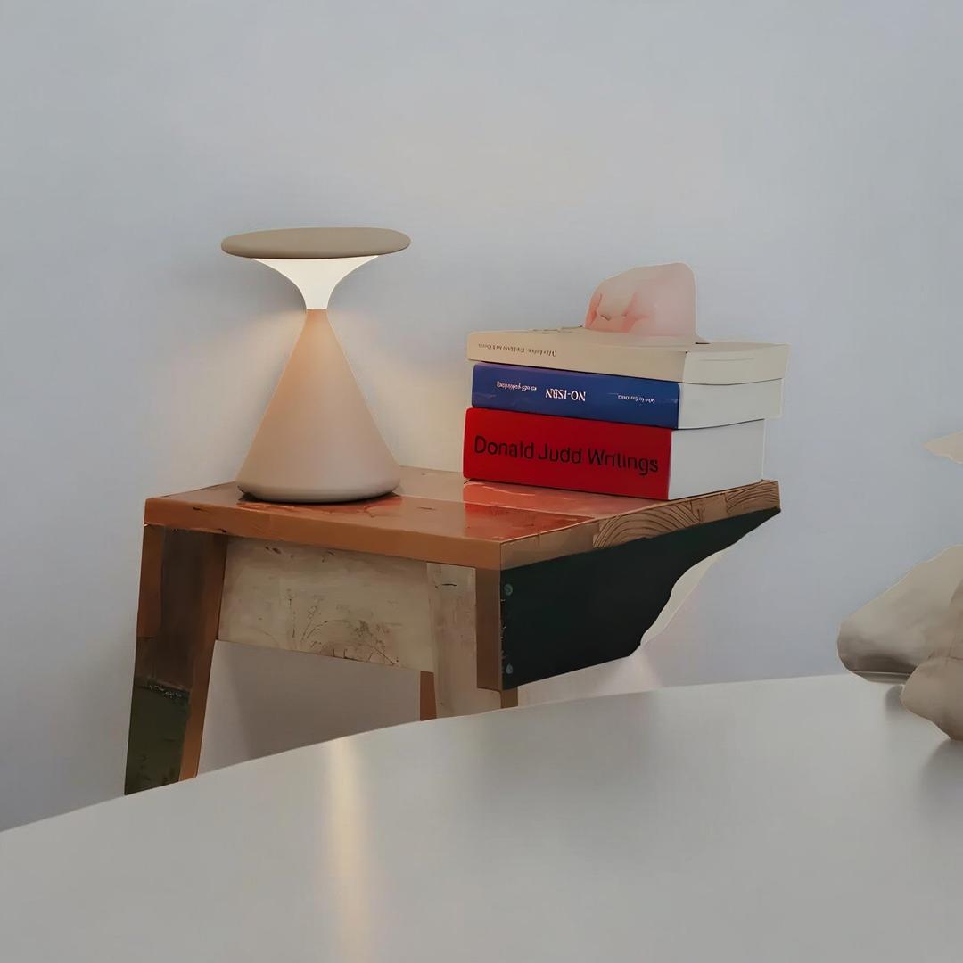 Przenośna Lampa Stołowa W Kształcie Klepsydry – Bezprzewodowa – widok produktu 3 | Nuvira Home