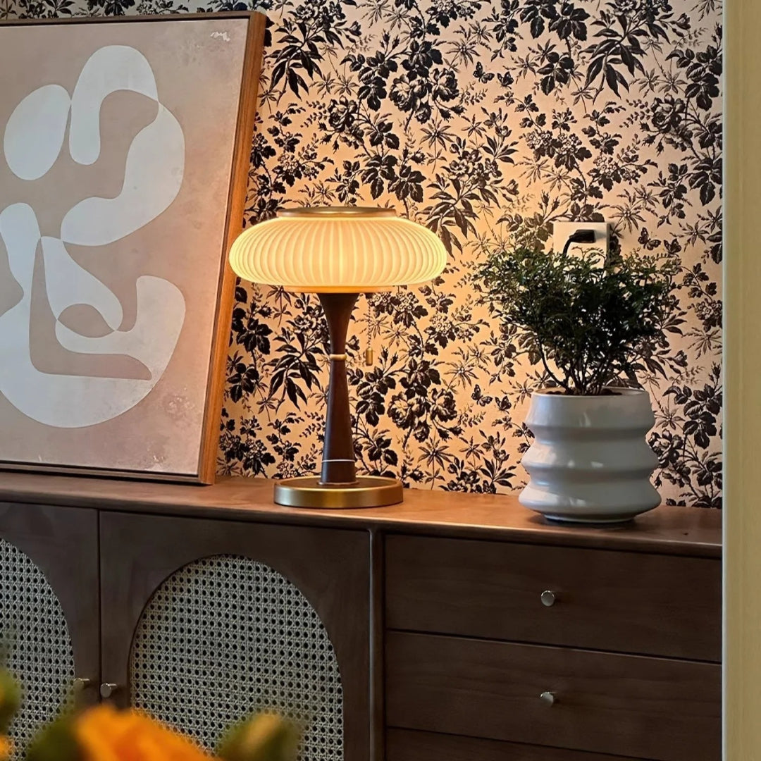Retro drewniana lampa stołowa – widok produktu 17 | Nuvira Home