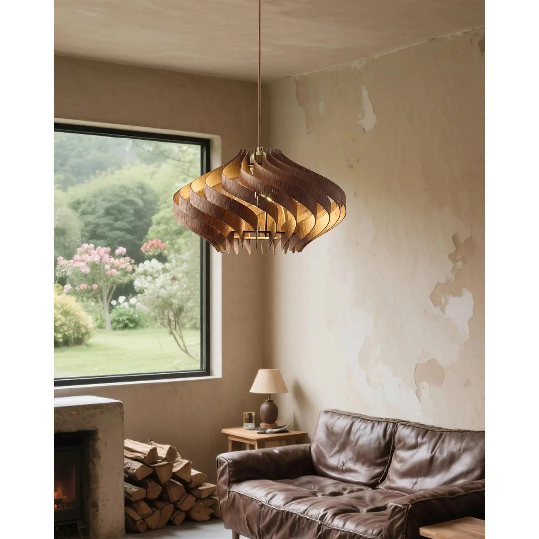 Rzeźbiarska drewniana lampa wisząca spiralna – widok produktu 8 | Nuvira Home